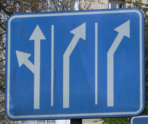 File:Belgium-trafficsign-f13.jpg