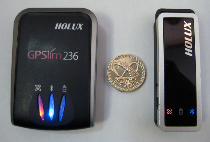 File:Holux-GPSlim236-vs-M1200.jpg