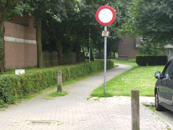 File:Belgium road path novehicles.jpg