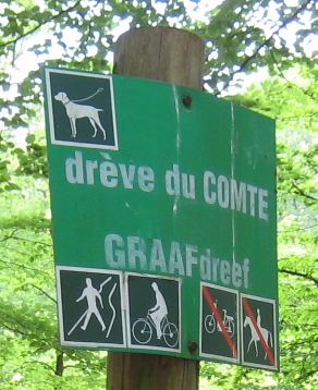 File:Image-Sonian Forest - Brussels signs - cycle and foot.jpg