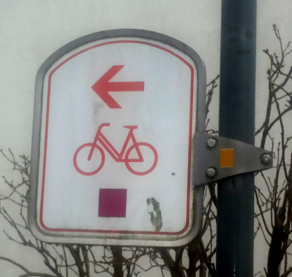 File:Herford, old cycle network, route marker.jpg