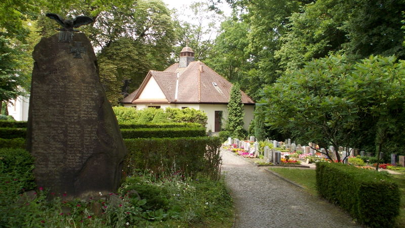 File:2014 Freital Denkmal erster Weltkrieg Friedhof in Potschappel.jpg