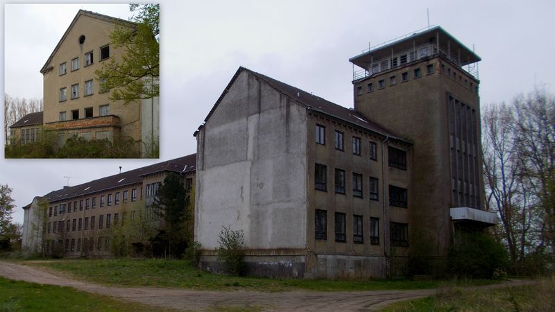 File:2014 historische Seefahrerschule im Ostseebad Wustrow.jpg