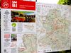 Übersichtstafel mit Hinweis auf Themenroute "Bielefeld malerisch!" und Tourentipp