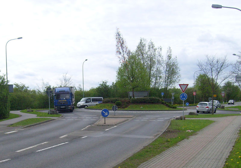 File:Kreisverkehr2.jpg