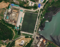 3/8 Terrain de sport (leisure=pitch et sport=*) (imagerie satellite Maxar)
