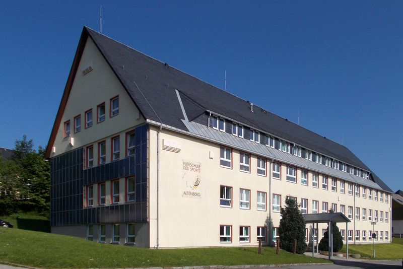 File:2014 Altenberg Gymnasium Eliteschule des Sports.jpg