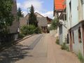 Bei der Ortsdurchfahrt Grünwettersbach ist man versucht, sie als highway=residential zu erfassen, so schmal ist sie, Begegnungsverkehr schwierig ...
