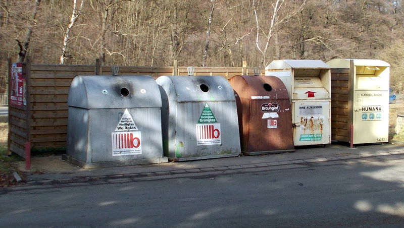 File:2014 Recycling Container Stellplatz Ulberndorf.jpg