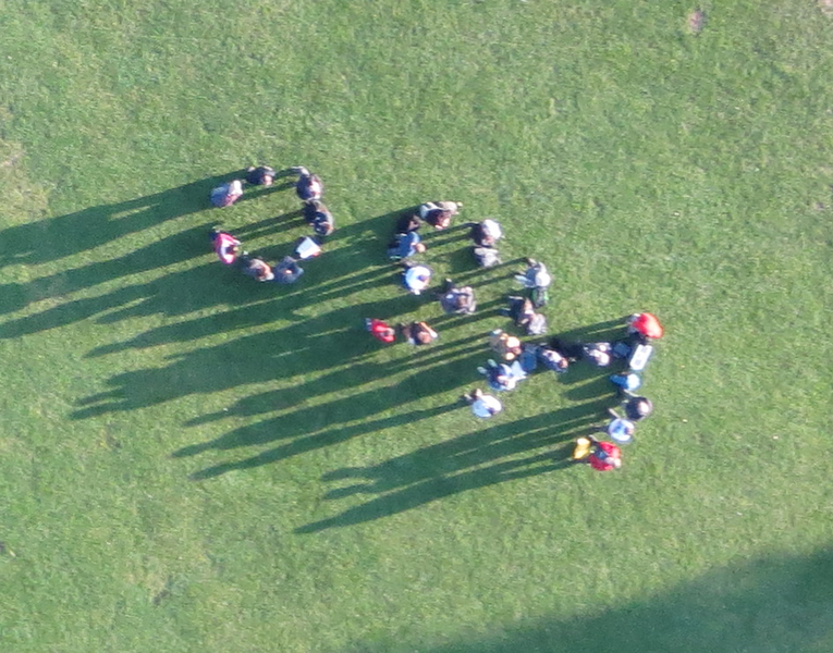 File:SOTM Scotland 2015 drone group photo.png