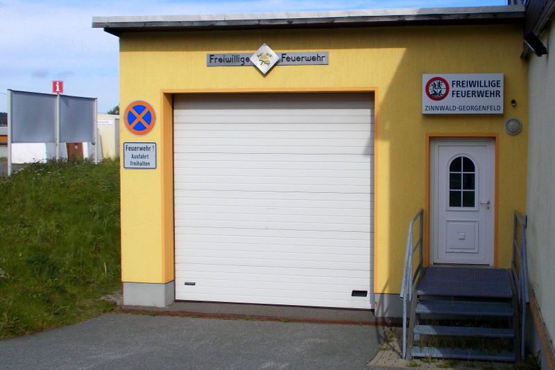 File:2014 Zinnwald Freiwillige Feuerwehr.jpg
