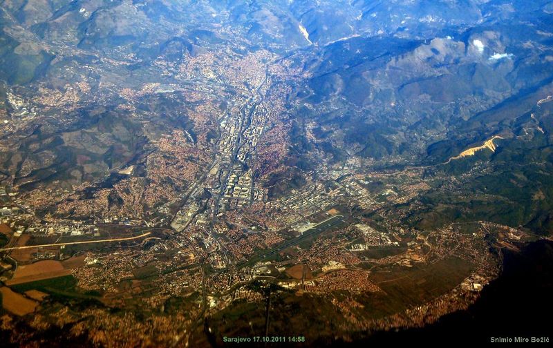 File:Sarajevo 17.10.2011-1200.jpg