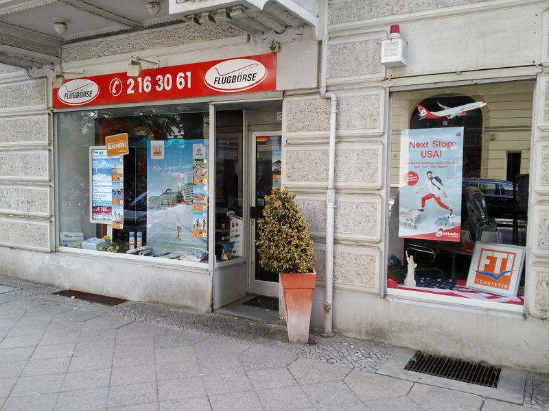 File:Shop travel agency-2 berlin.jpg