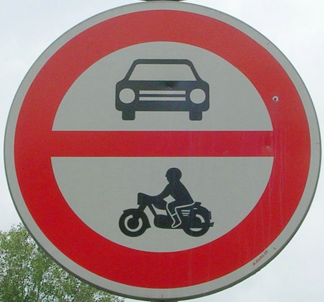 File:B3 - Zákaz vjazdu všetkých motorových vozidiel.png