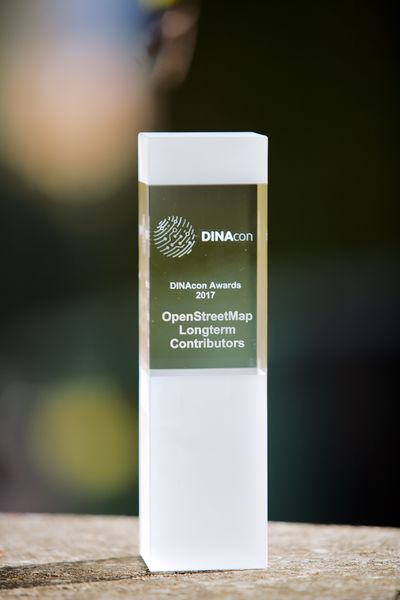 DINAcon 2017 award.jpg
