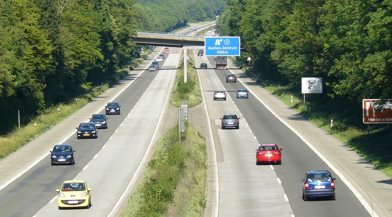 File:Motorway-DE-A4-Aachen.JPG