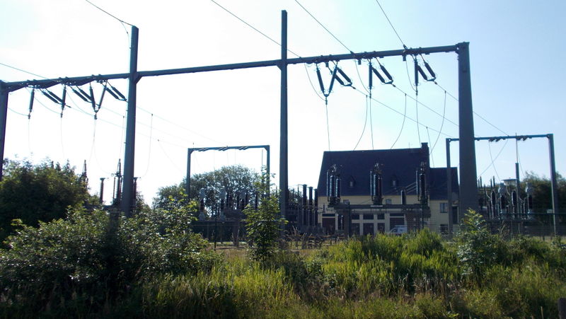 File:2014 110 kV Umspannwerk Altenberg.jpg