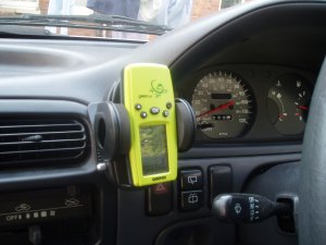 File:GPS car mount.jpg