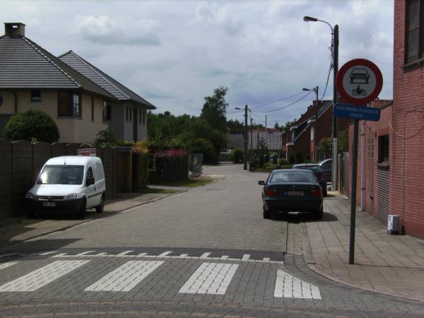 File:Belgium road nocarsandmotorcycles exceptdestinationtraffic.jpg