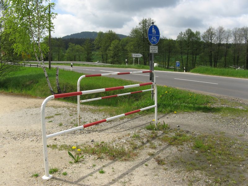 File:Cycleway barrier.jpg