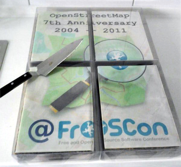 File:Froscon-cake-1.jpg