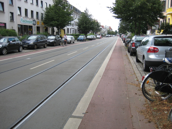 File:Bremen cycleway lane 1.jpg