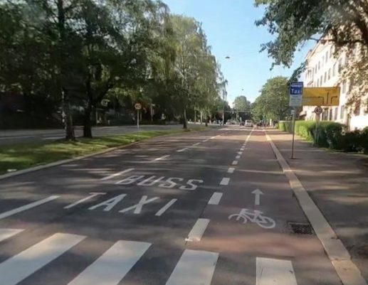 File:Cycle lane in Oslo.png