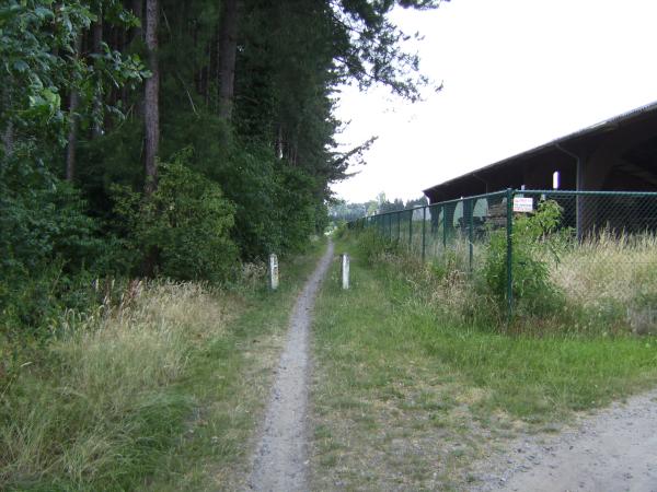 File:Belgium road path unpaved.jpg