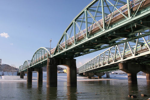 File:Bridge 2005.jpg