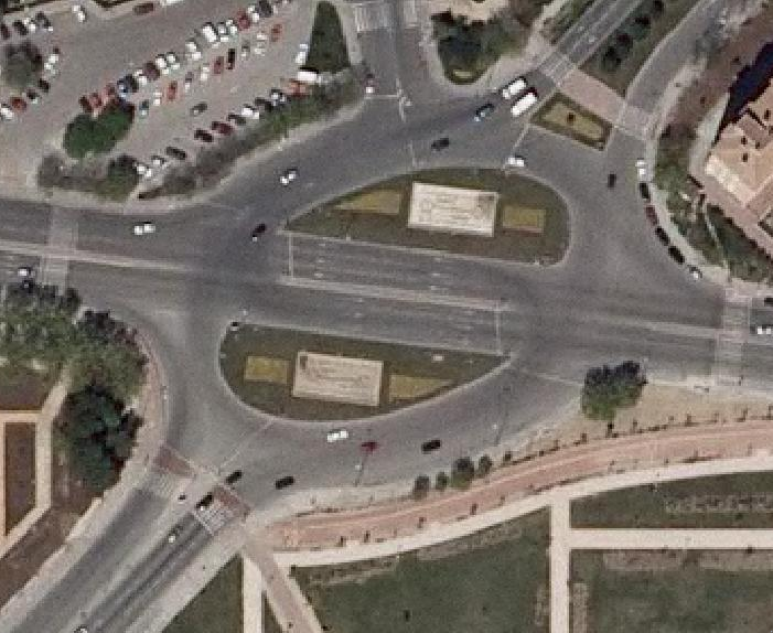 File:Junction cut roundabout PNOA.png