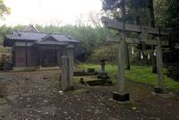 Shinto shrine building.jpg