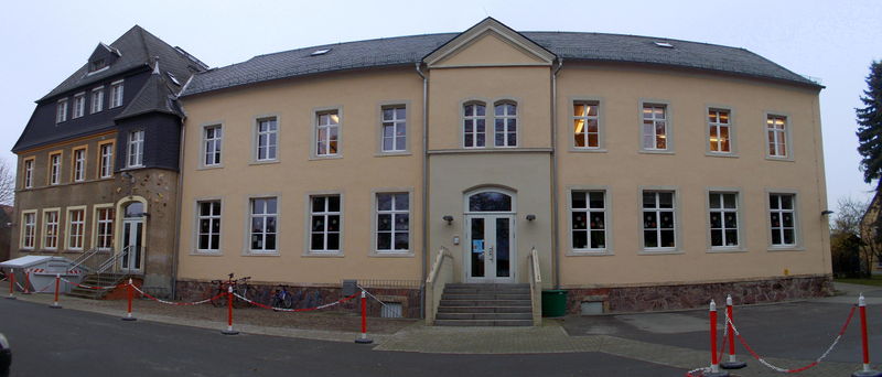 File:2014 Grumbach Schule.JPG