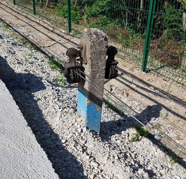File:Railway switch mechnical actuation cable.jpg