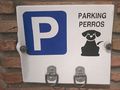 Dog parking in spain.jpg Item:Q21975