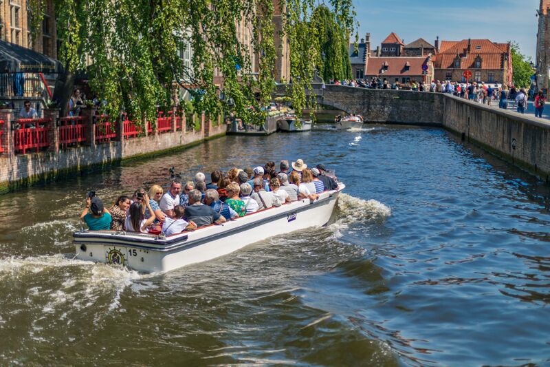 File:Boat Ride Brugge.jpeg