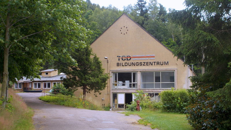 File:2015 Schmiedeberg ehemaliges GISAG-Kulturhaus.jpg