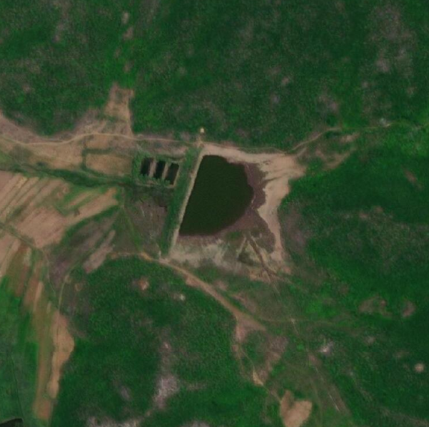 File:Dam 39.40436 126.26671 - North Korea.png