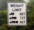Michigan: maxweight:hgv_articulated=72 st maxweight:roadtrain=none (especifica la unidad como toneladas cortas; "NA" significa "no aplicable"[5])