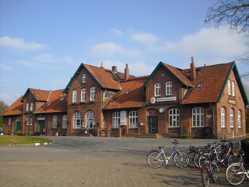 File:Rodenkirchen-Bahnhof.JPG