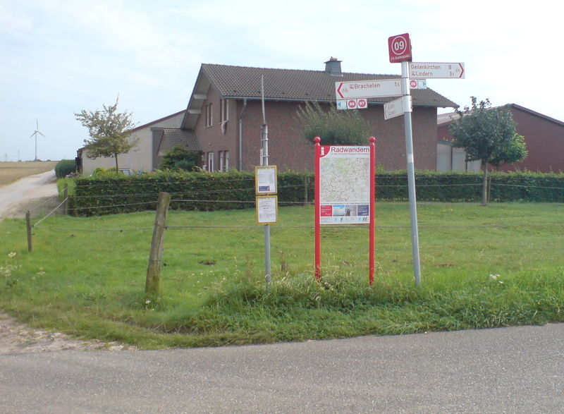 File:Fahrradknotenpunkt09 Geilenkirchen NRW.jpg