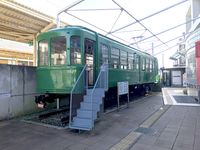 Historic railway car tokyo.JPG
