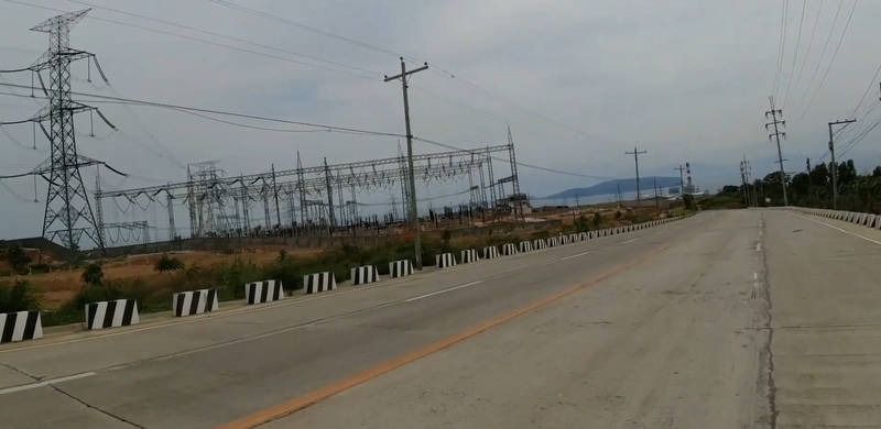 File:500kV transmission lines in Mariveles Bataan.png