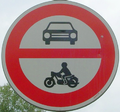 B3 - Zákaz vjazdu všetkých motorových vozidiel.png