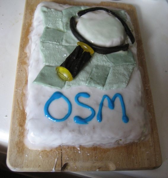 File:London 8th OSM Birthday Cake.JPG
