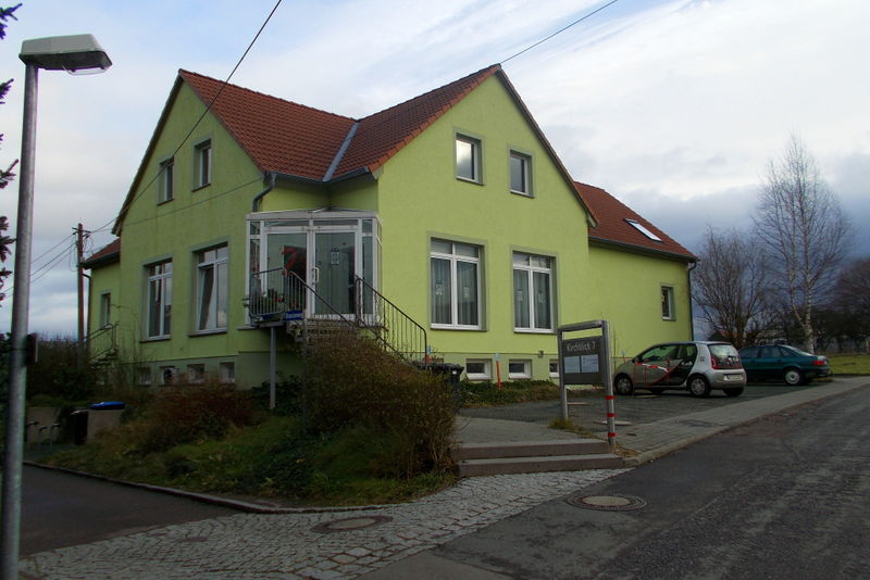 File:2014 Grumbach Ärztehaus.jpg